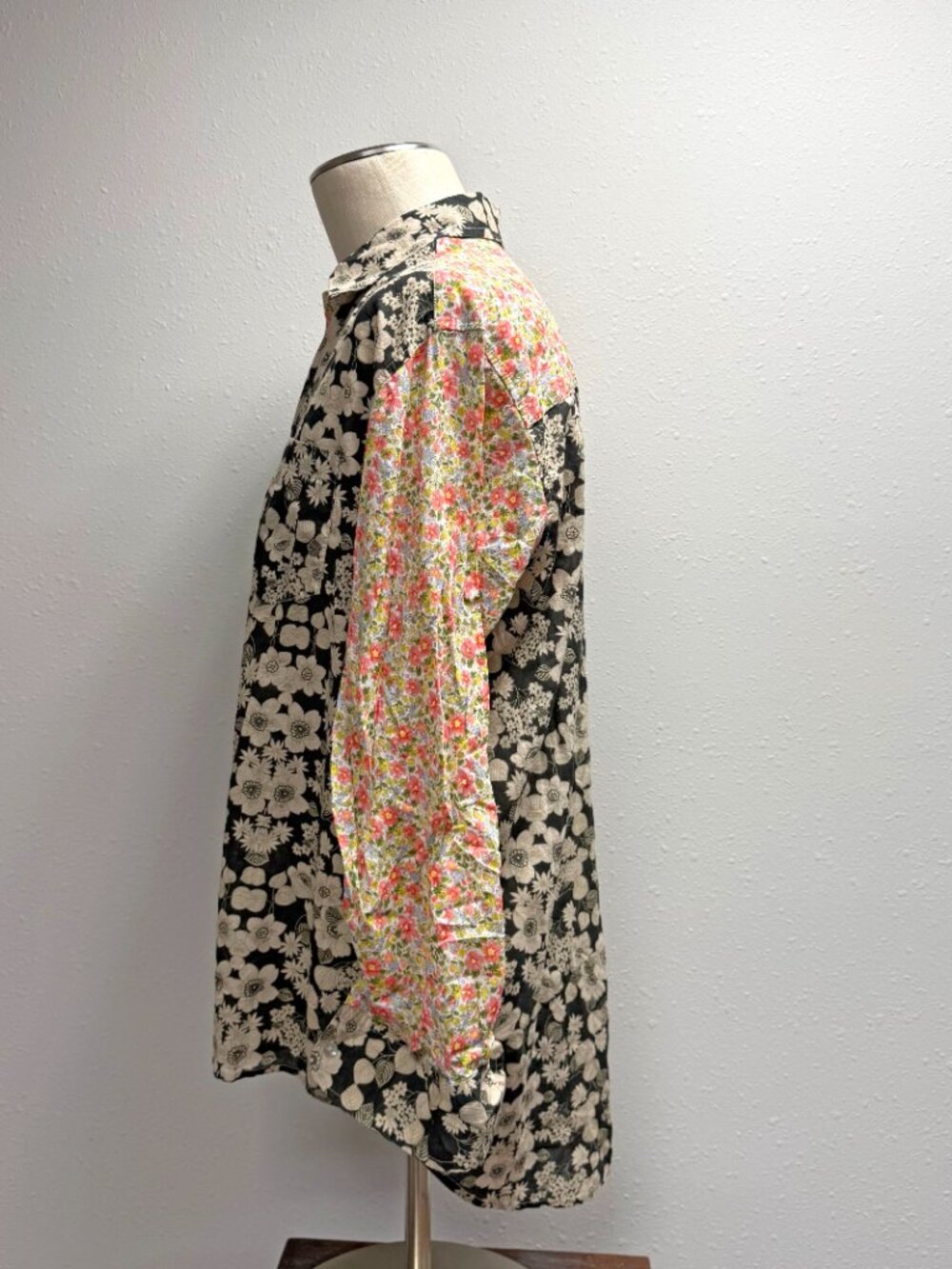*NEW* Natural Life Barcelona Cotton Button Down - Picture 7 of 13